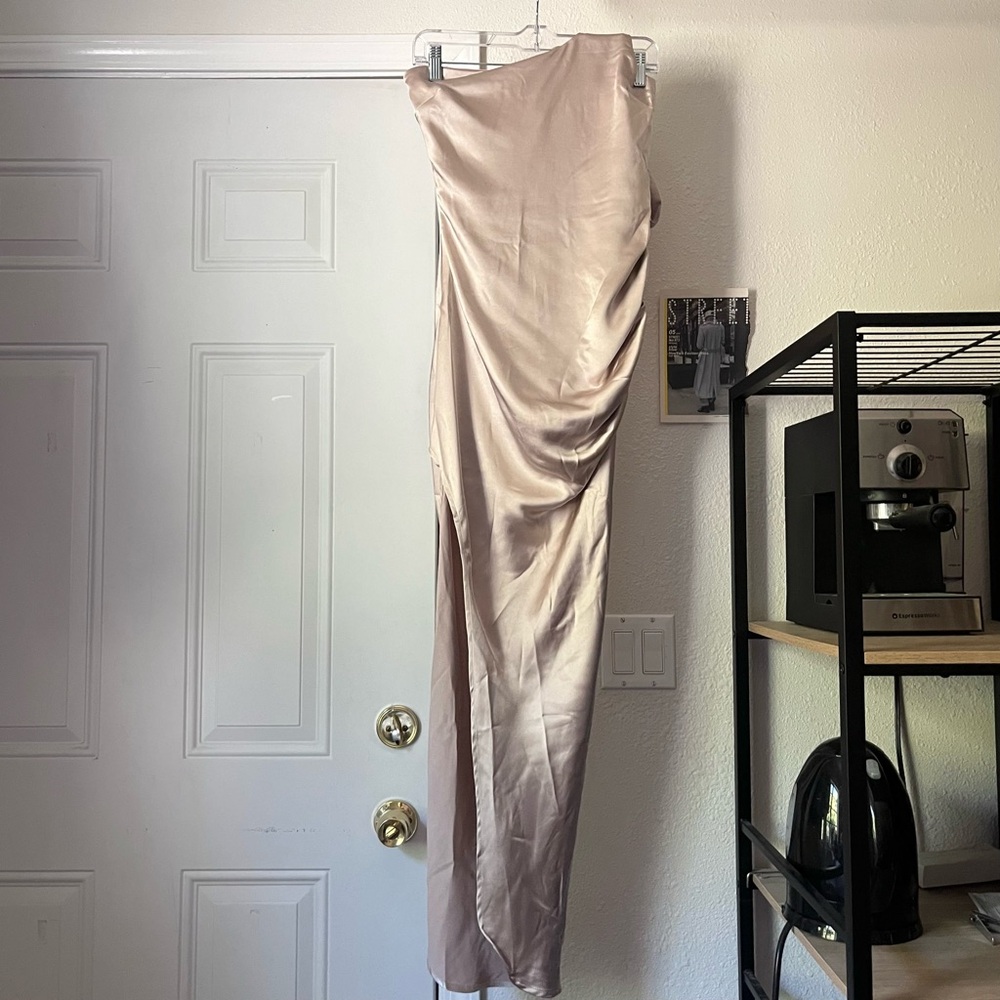 NWT RESA tan champagne beige satin one shoulder asymmetrical maxi midi dress